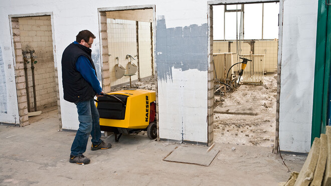 M13 - Díky kompaktní konstrukci ideální pro používání v budovách.