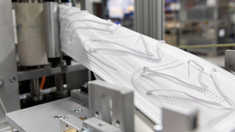 Ochranné respirátory FFP2 ve výrobě u Unimatic