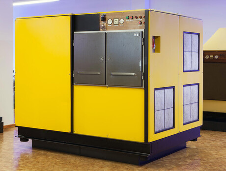 První kompresor Kaeser.