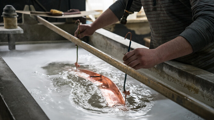 Galvanizování teplou vodou, která byla vyprodukována kompresorem